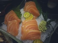 三文鱼刺身-春草居酒屋·晴子の店