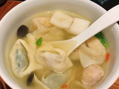 鸡汤全家福馄饨-上海人家花樣年华(中山公园店)