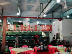大堂-源海渔村·现捞海鲜(大角湾店)