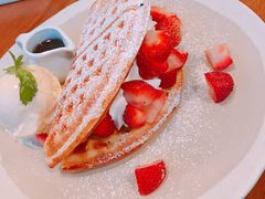 -ROAST coffee & eatery