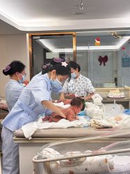 -盈月阁母婴护理中心·月子中心·月嫂育儿嫂