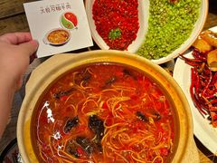 -麻辣总动员·川派海鲜·现炒浇头面·自贡菜(五彩城店)