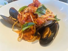 -ROAST coffee & eatery