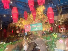 大堂-老滇山寨•云南特色菜•地方菜•民族风情歌舞表演(金碧店)