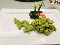 -上海虹桥君丽假日酒店(娄山关路地铁站店)