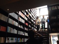 钟书阁-钟书阁(松江泰晤士小镇店)