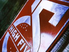 -HIGH FIVE哈福手工汉堡(桂林路店)