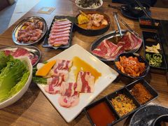 -山居屋炭火烧肉(厚街万达店)