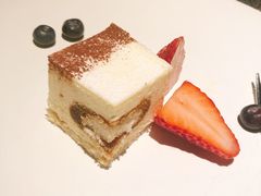 提拉米苏-窗外西餐厅(普罗理想国店)