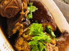 卤猪蹄-松發肉骨茶(先得坊店)