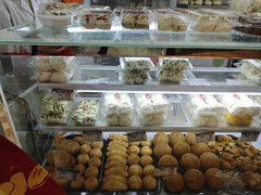 -白玉兰食品甜凤店(合生汇店)