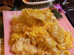 -月亮眼花园餐厅书吧酒吧