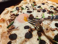-JINNS锦时 steak&pizza(浸信会礼拜堂旧址店)