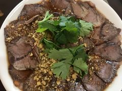 酱香牛肉-春和饺子火锅