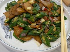 秋葵杏鲍菇-宝发园名菜馆