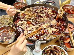 -鸿顺老铁锅美蛙鱼府(解放碑店)