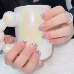 -七彩虹美甲美睫 半永久