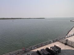 -抱抱地球咖啡馆(国家海洋博物馆店)