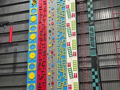 -极限PLAY运动娱乐新世界·团建派对潮玩休闲馆·室内蹦极高空游乐园