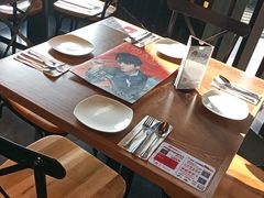 -必胜客(WOW中央公园店)