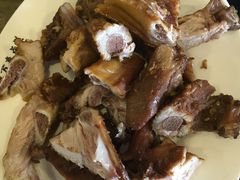 -老鼎万春卤菜(鹭湖宫8区店)