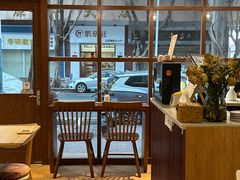 -C.Y Cafe