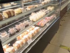 -红宝石·鲜奶小方·海派西点房(南丹店)