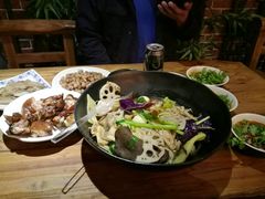 -万记麻辣烫国展总店