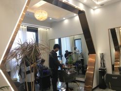 -V8潮牌·接发烫染连锁