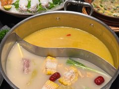 -鲜入唯煮·港式海鲜牛肉火锅(金宝街店)