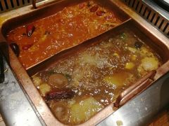 -老牌坊云南鱼豆花火锅(爱建店)