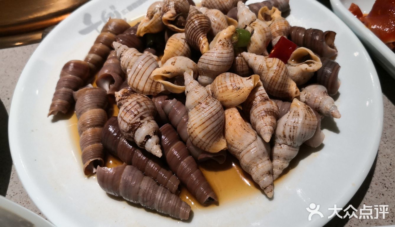 两小时内绝对让你吃饱喝好。服务员普遍以大妈为主