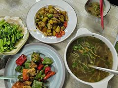 -天天向上素食餐厅(五台山店)