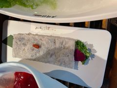 -老牌坊云南鱼豆花火锅(哈西万达店)