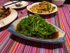 -香巴拉云南餐厅(华莱坞店)