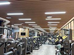 -黄金时代游泳健身云畔会所(绿地中心双子塔店)
