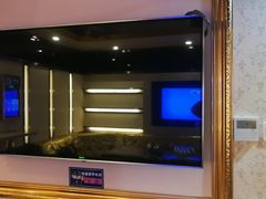 -莹乐迪量贩式KTV(祝桥店)