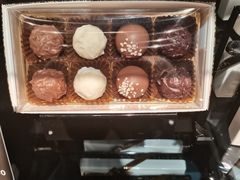 -Laderach 莱德拉(上海环贸iapm店)