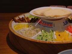 -怪噜范·老贵阳街头名小吃(鸿通城店)