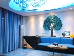 -皇马海口湾海景酒店(万绿园秀英港店)