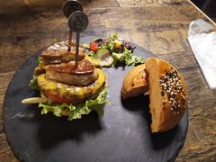 -HIGH FIVE哈福手工汉堡(桂林路店)