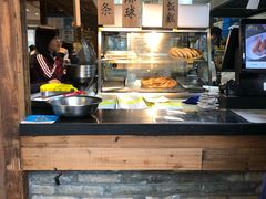 -弄堂咪道-饭香·面香·馄饨香(钦州北路田尚坊店)