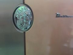 -星巴克(上海虹桥站2A检票口)