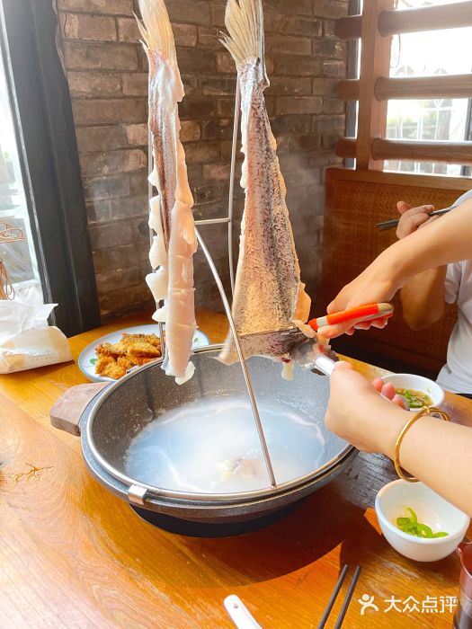 小凤厨顺德鱼坊·经典千层鱼(祈福店)千层鱼锅图片