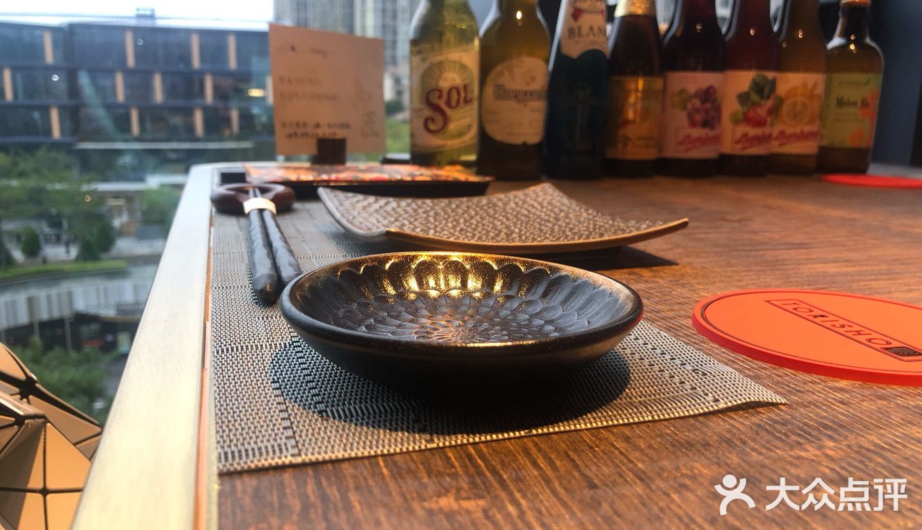 再后来，一个妹纸过来问菜品如何，我们又问了饮料问题