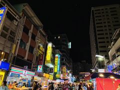 -六合夜市