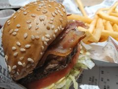 -The Habit Burger Grill 哈比特汉堡(复兴soho店)