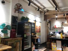 大堂-猫爷的腔调·黔小馆(交大医学住宅区店)