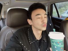 -星巴克(西安曲江银泰店)