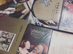 -钟书阁(珍园店)